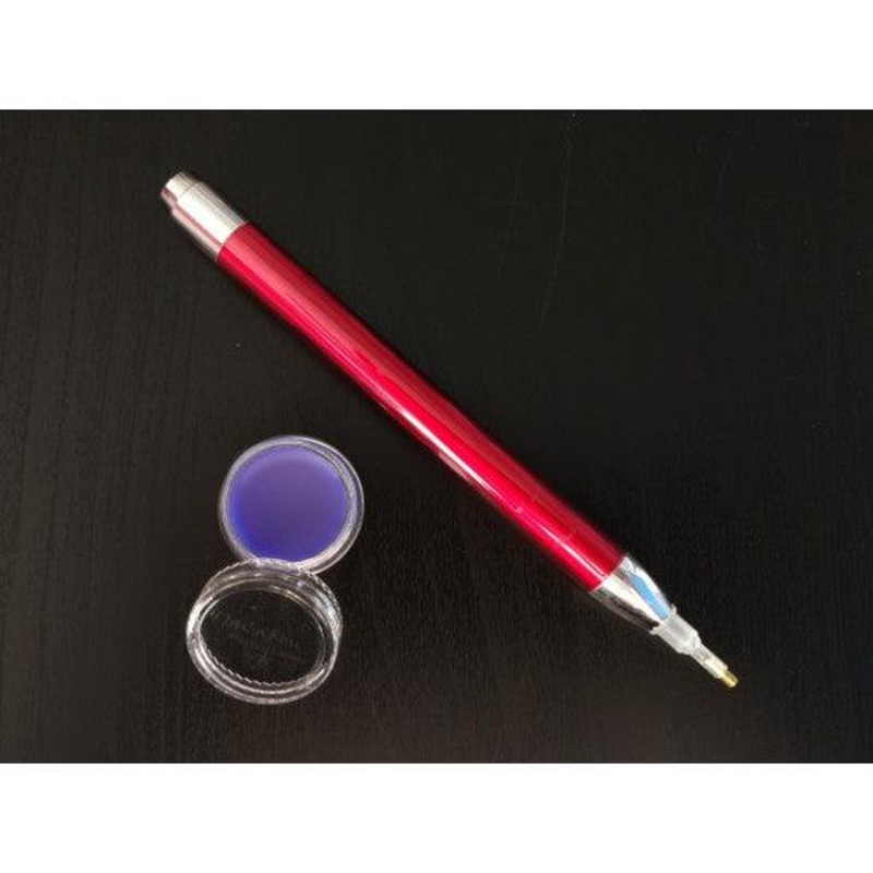 Stylet Lumineux Rouge et Cire Odorante