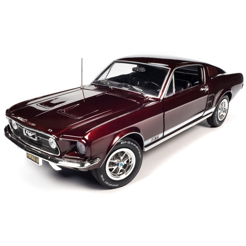 1/18 1967 Ford Mustang 2+2 GT