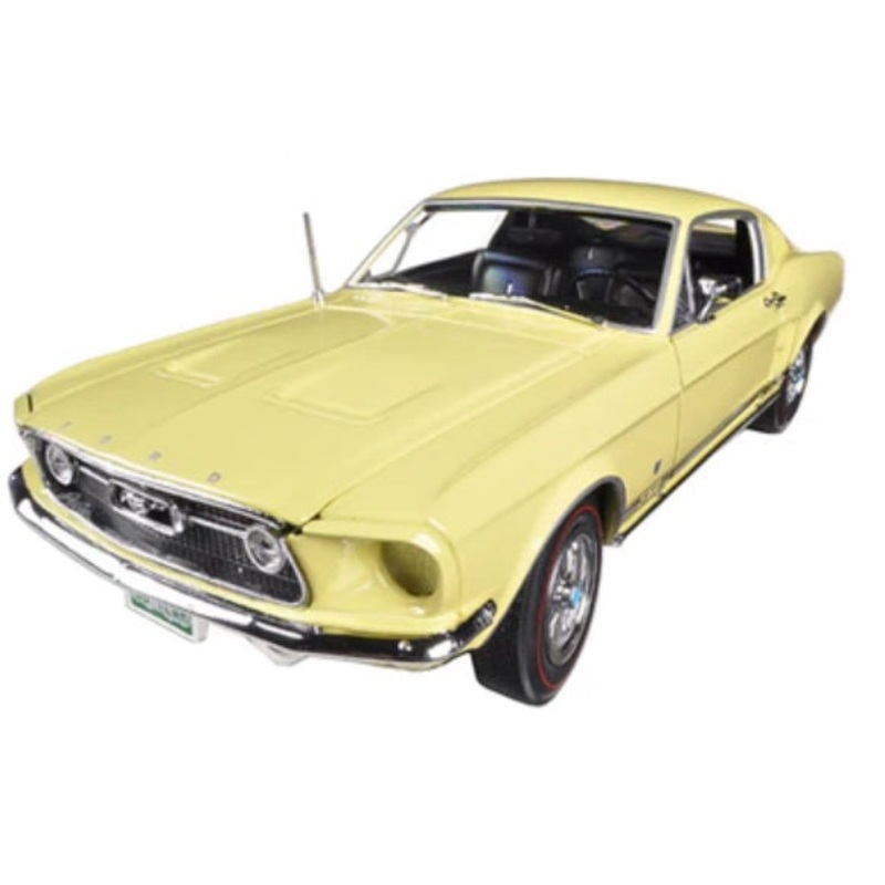 1/18 1967 Ford Mustang 2+2 GT Aspen Gold