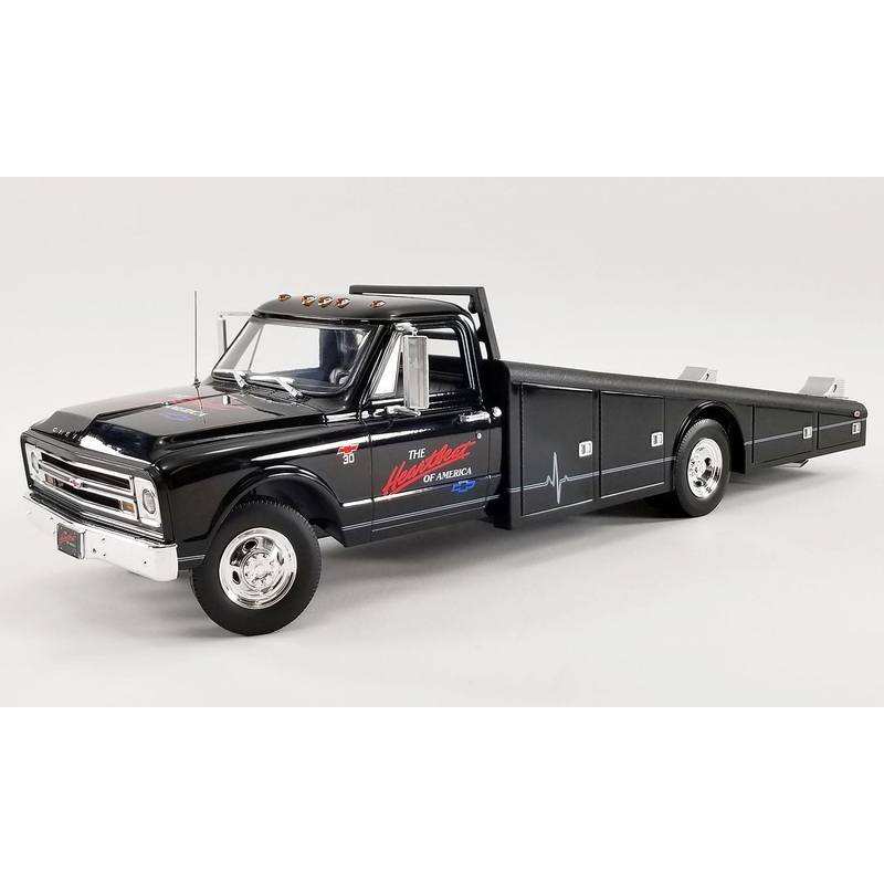 1/18 1967 Chevy C-30 Ramp Heartbeat of America