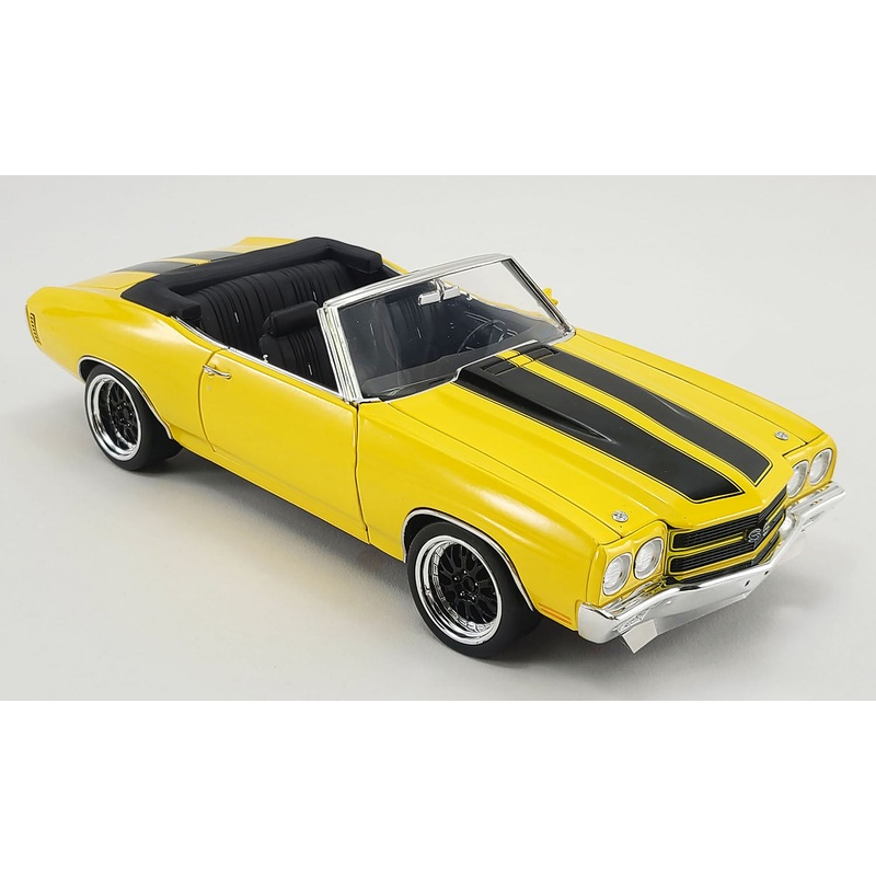 1/18 1970 Chevrolet Chevelle SS Convertible Restomod Yellow/Black