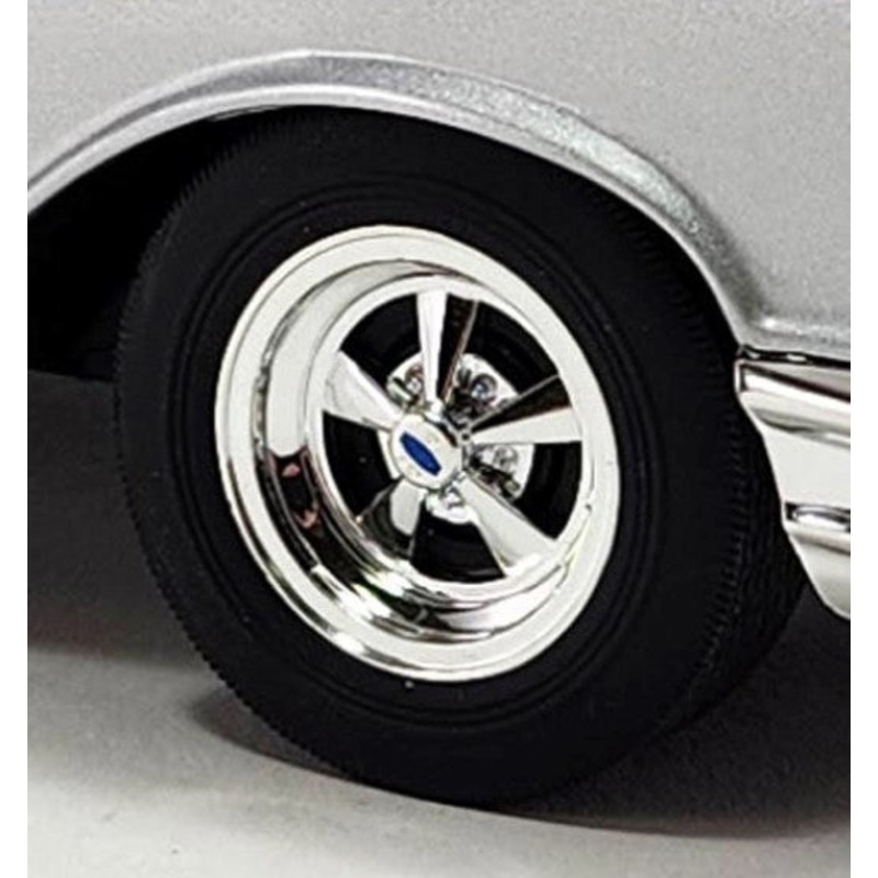 1/18 Cragar Wheels and Tires